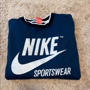Nike pullover